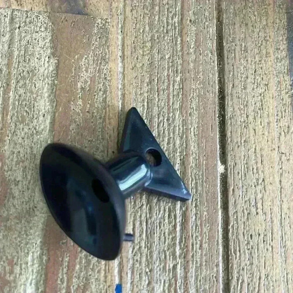 New in Box- HALOGEN Bulbs with suction cup - Picture 2 of 3